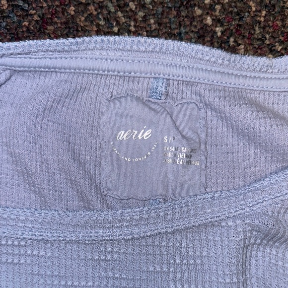 AERIE CROPPED BLUE WAFFLE T-SHIRT - Picture 2 of 3